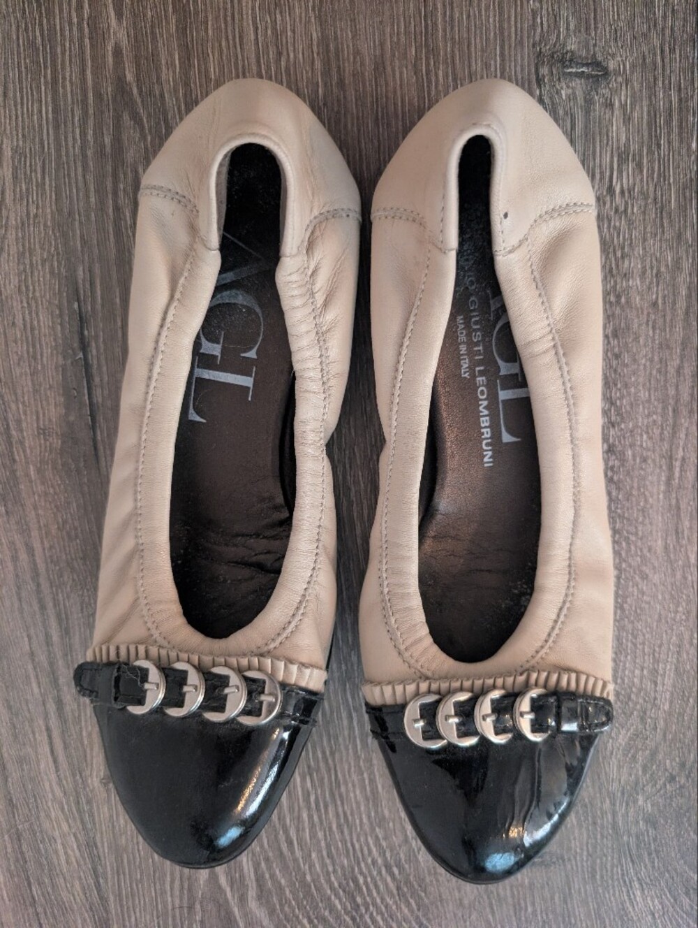 AGL Women's 2 Tone Ballet Flats With Buckle Detail